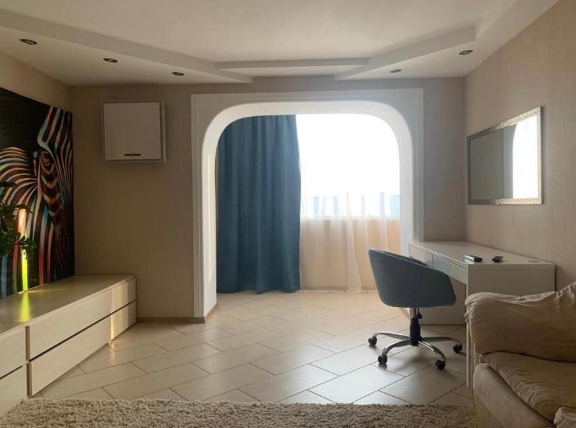 Apartment In The Center Cherkasy Bagian luar foto