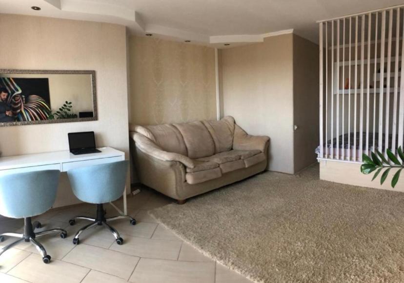 Apartment In The Center Cherkasy Bagian luar foto