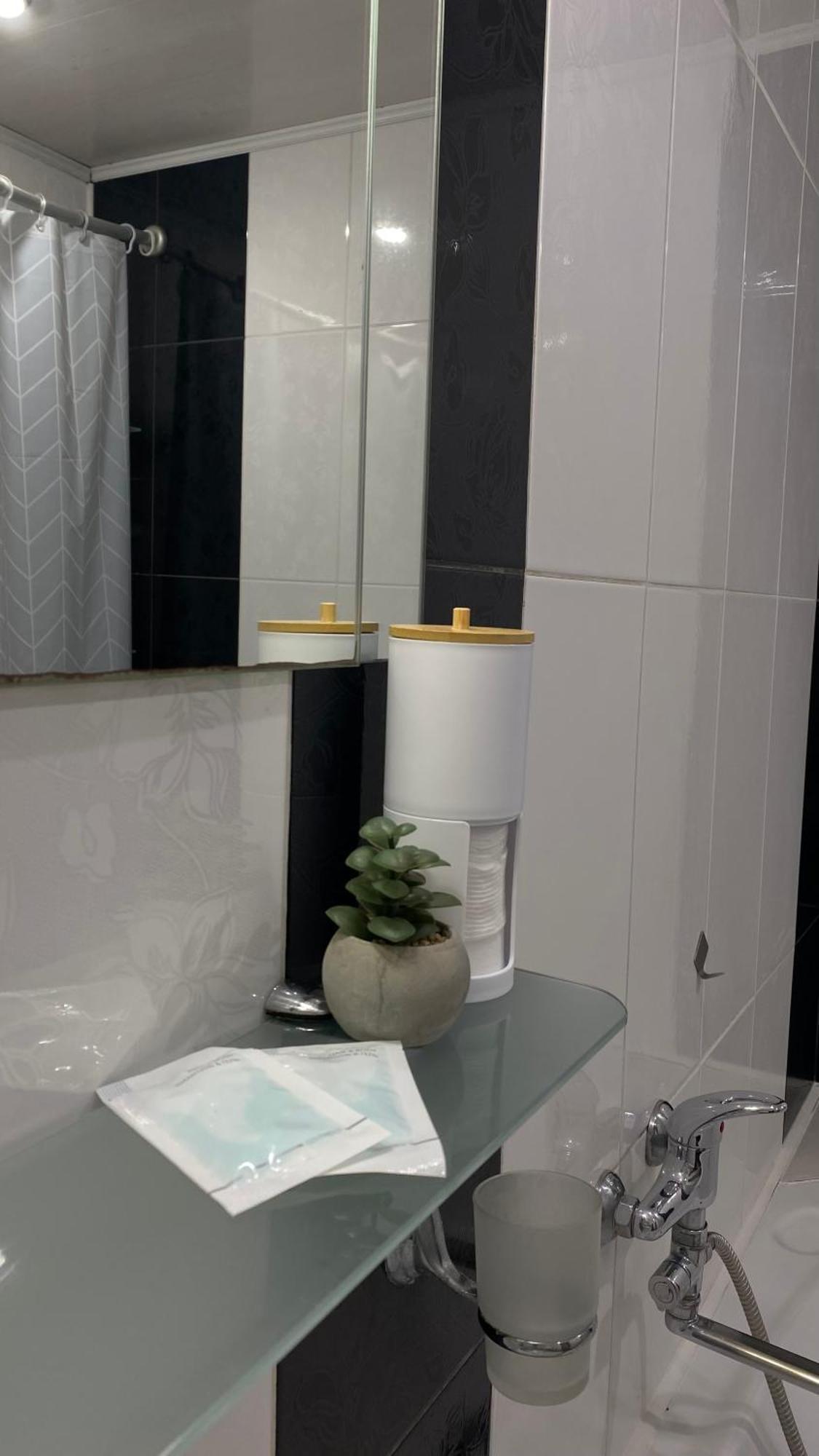 Apartment In The Center Cherkasy Bagian luar foto