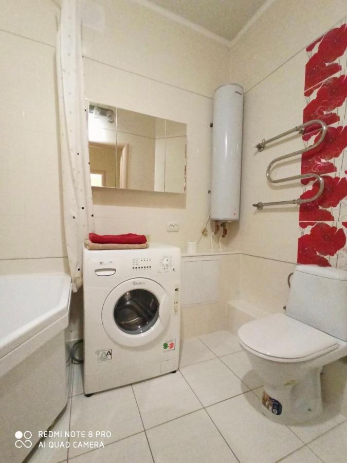 Apartment In The Center Cherkasy Bagian luar foto